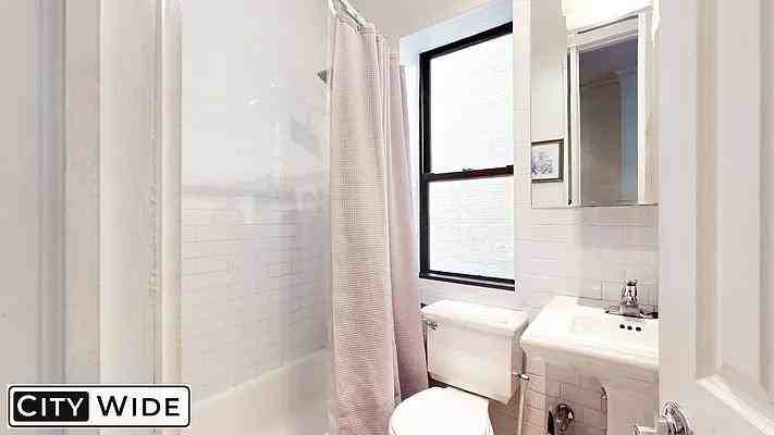 E 3rd St #4A - Photo 7 of 13