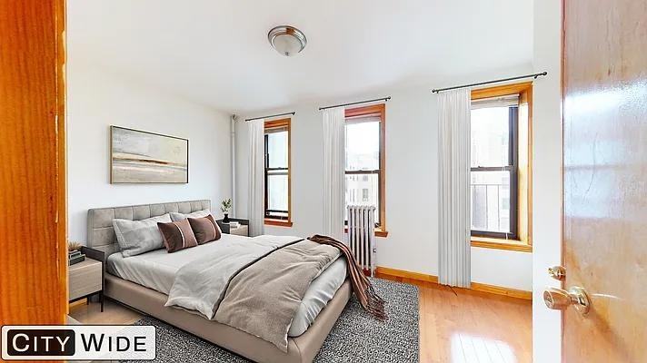 E 14th St #34 - Photo 2 of 13