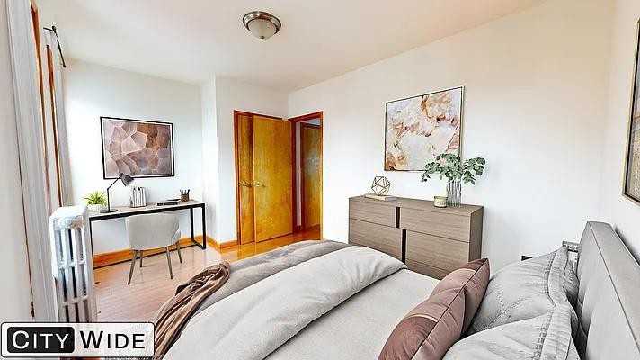 E 14th St #34 - Photo 3 of 13