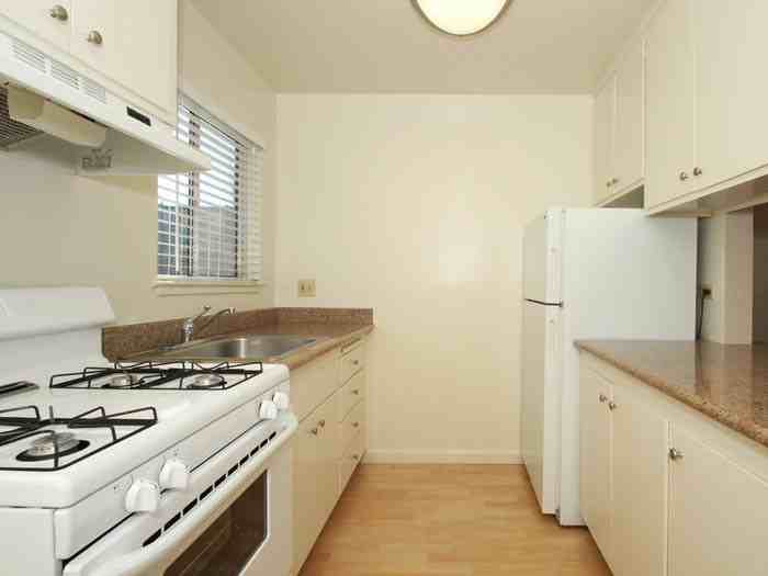 2700 Del Medio Ct #227 - Photo 4 of 8