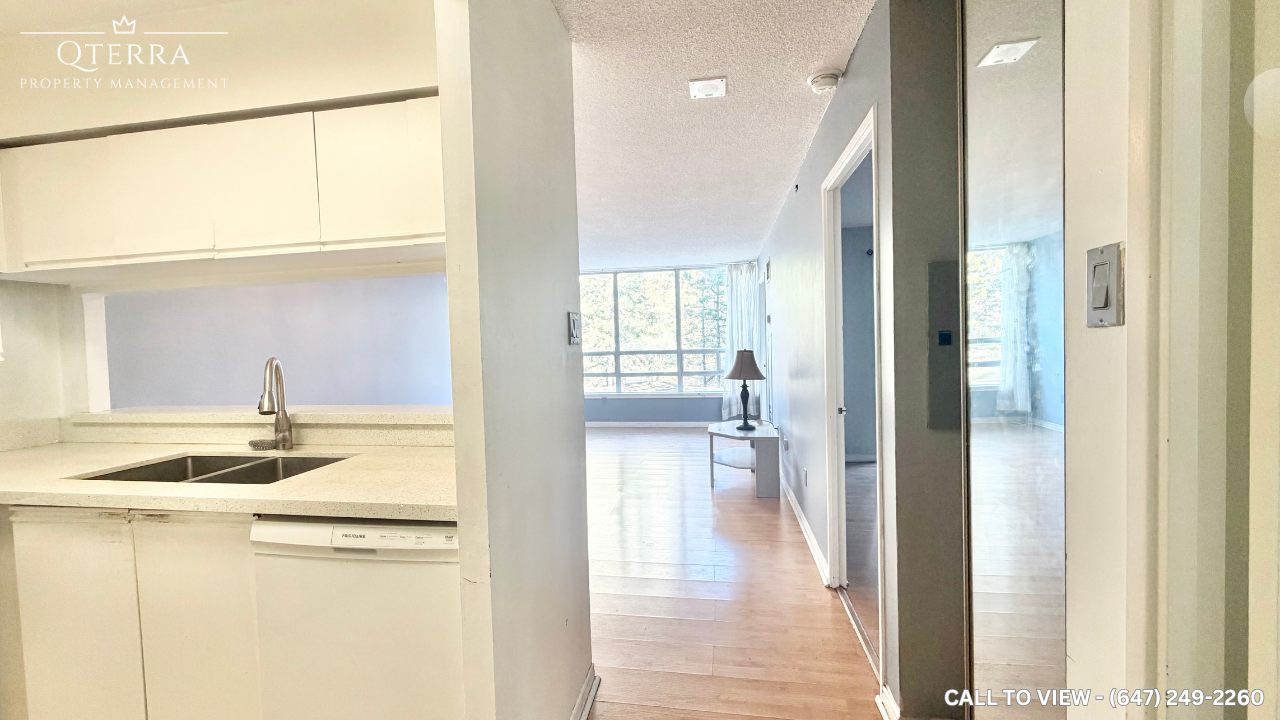 50 Kingsbridge Garden Cir - Photo 3 of 9