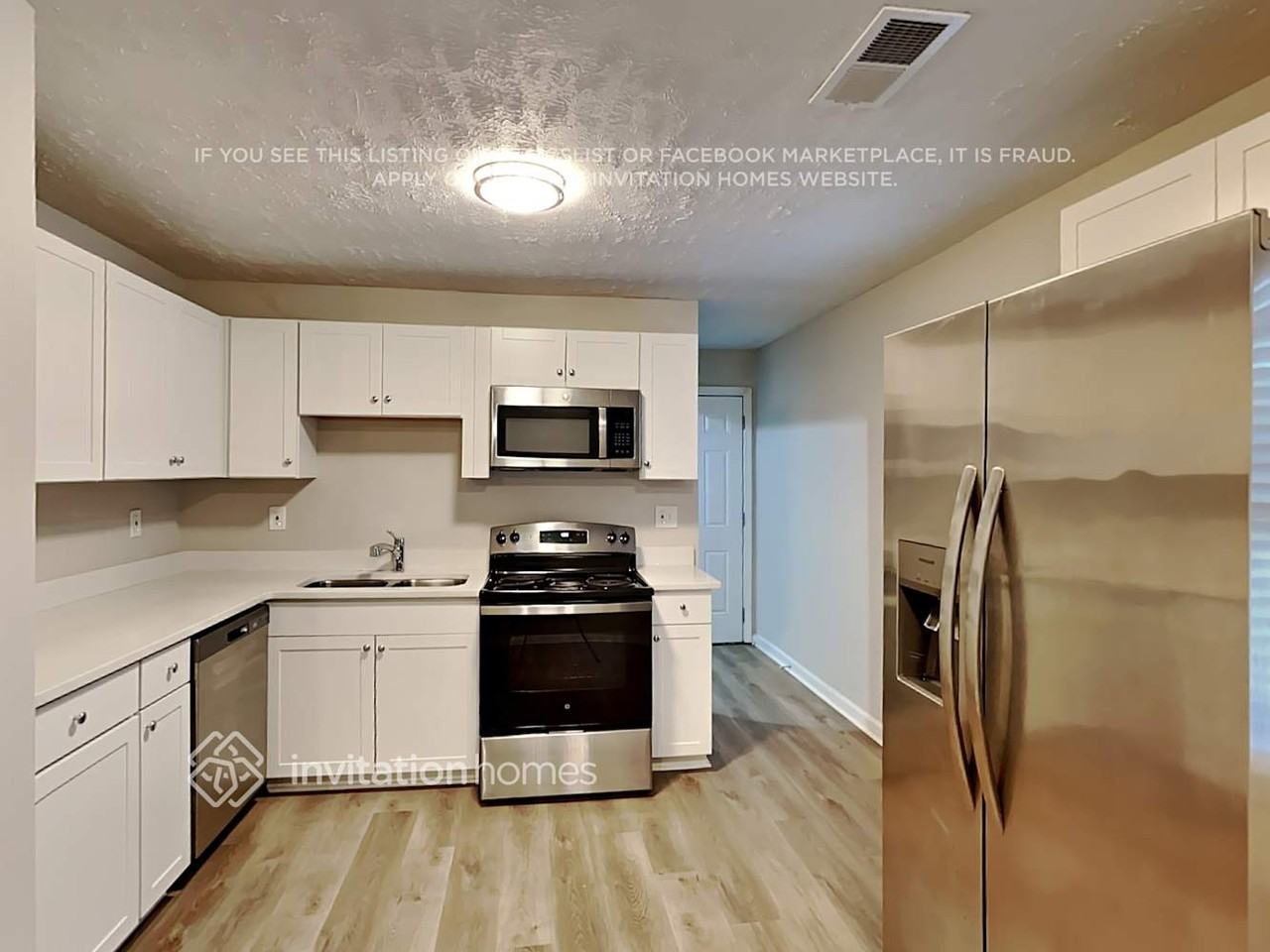 300 Banberry Dr Se - Photo 5 of 17