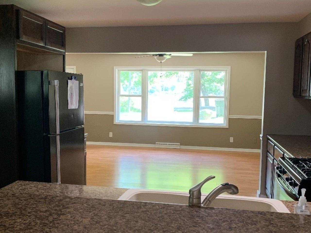 5411 W Lake Shore Dr - Photo 3 of 15