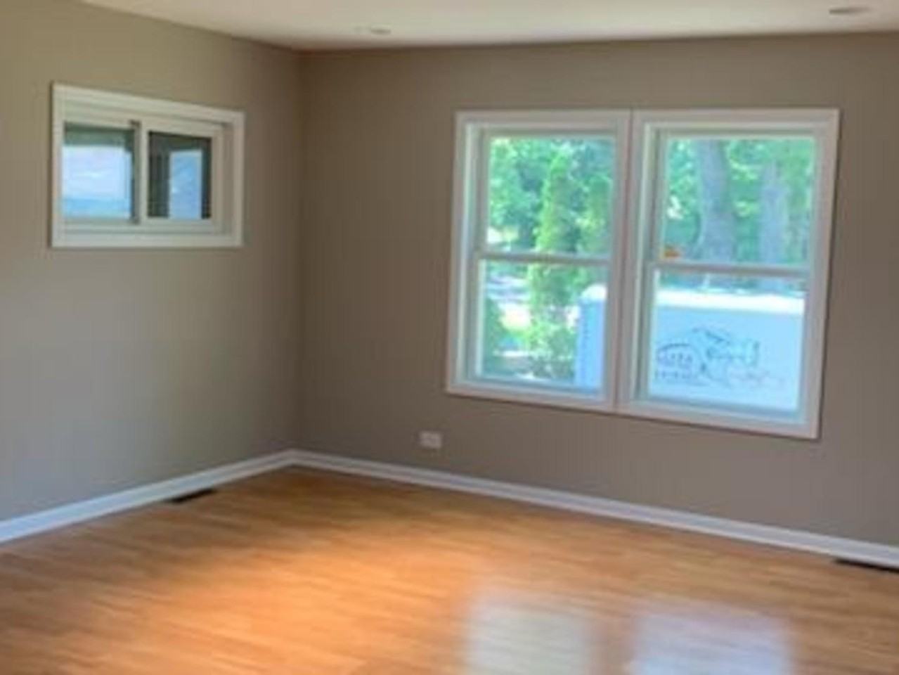 5411 W Lake Shore Dr - Photo 4 of 15