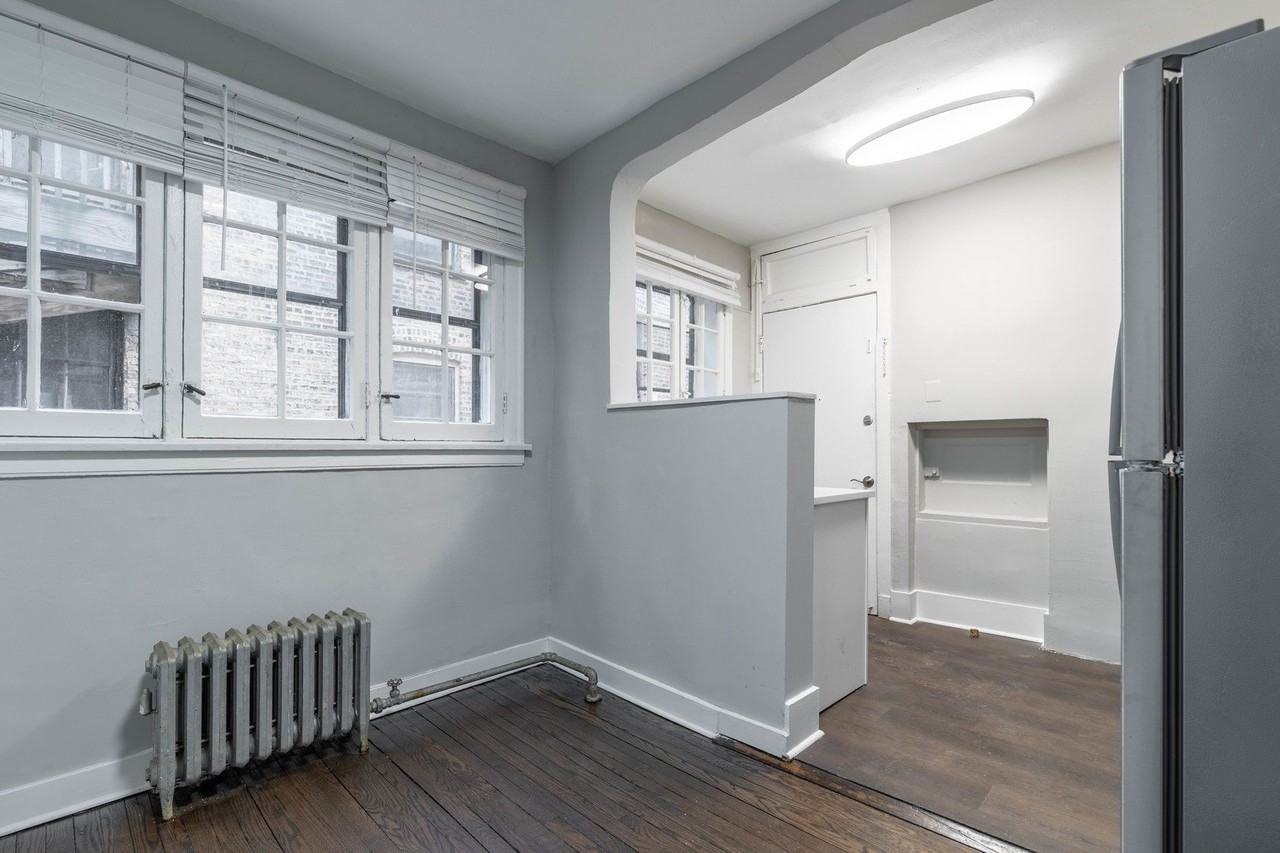 7422 N Damen Ave Apt 2g #2G - Photo 4 of 22