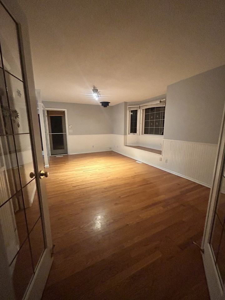 7853 26 Ave Nw #MAIN - Photo 4 of 19