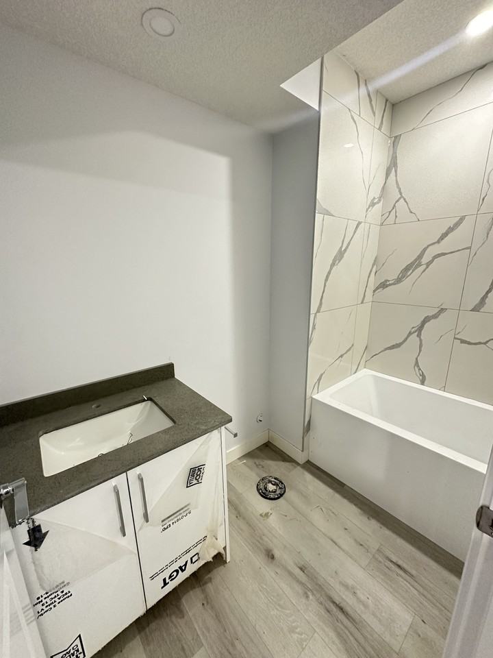 1460 22 St Nw #BS - Photo 2 of 5