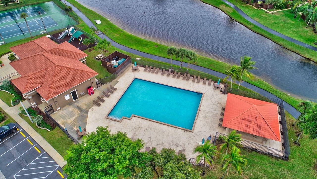 8164 Thames Blvd #C - Photo 5 of 35