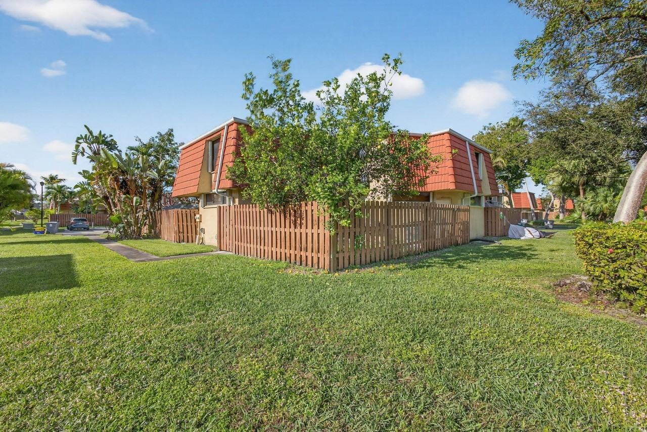 8164 Thames Blvd #C - Photo 6 of 35