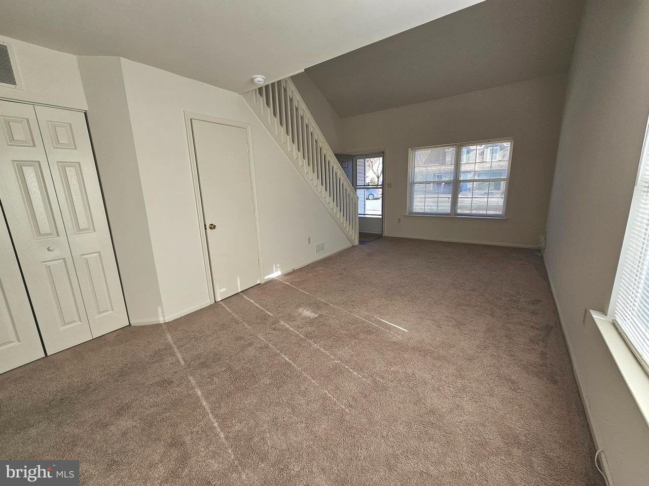 38 Heatherfield Way - Photo 6 of 35