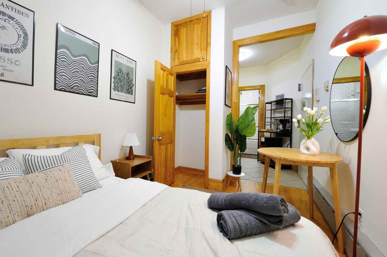 301 E 63rd St #1323987P - Photo 6 of 17