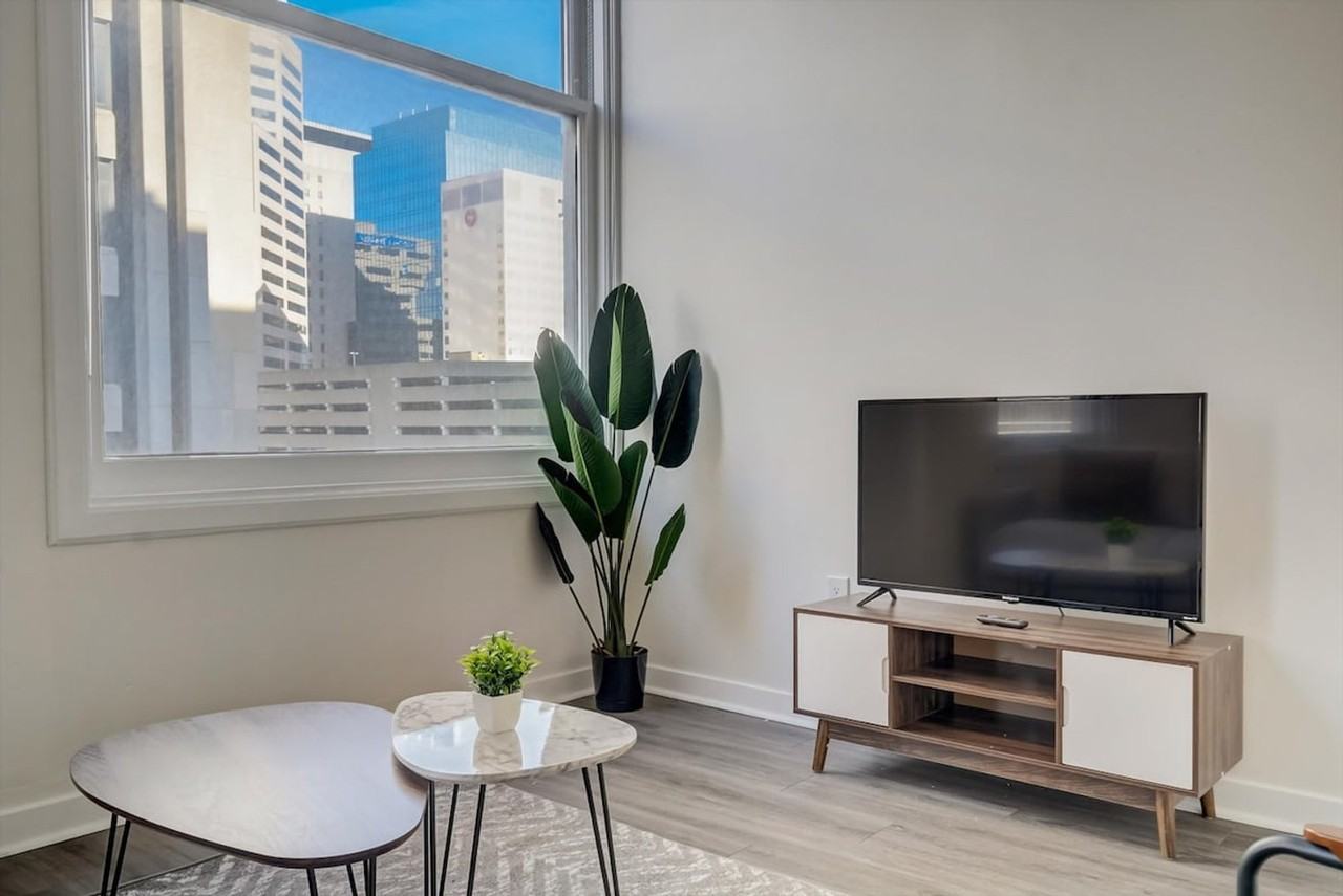 50 N Illinois St #1014584P - Photo 3 of 37