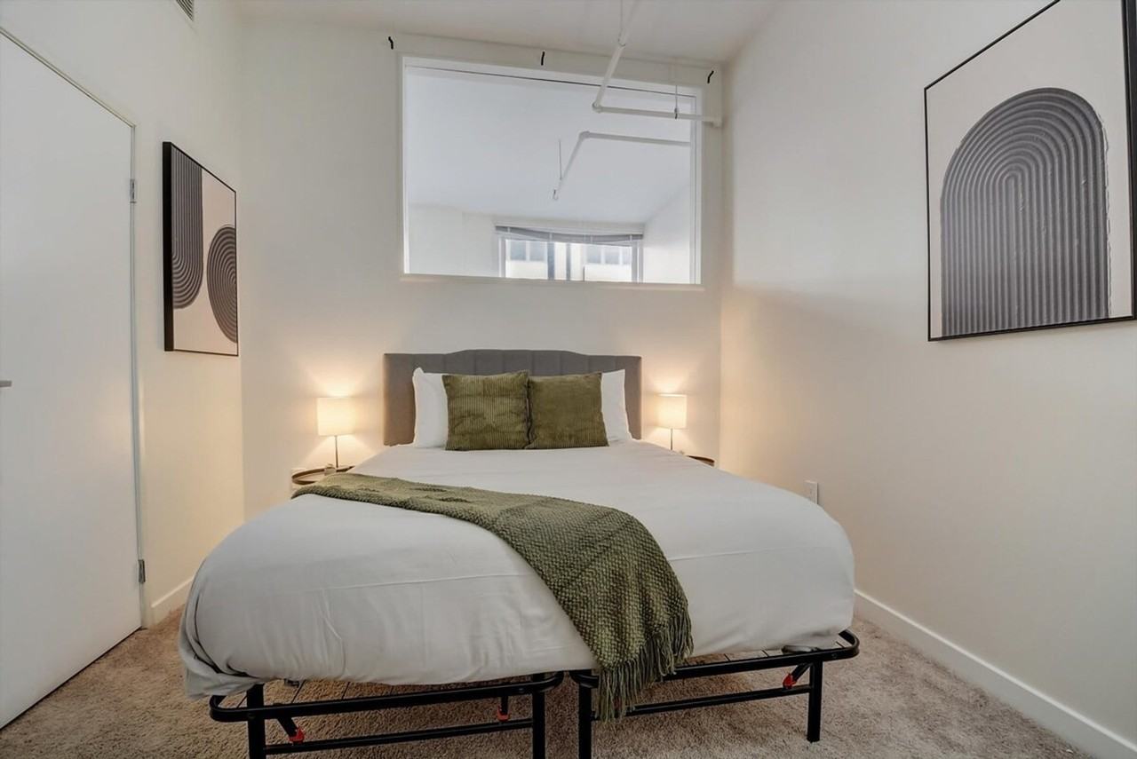 50 N Illinois St #1014584P - Photo 7 of 37