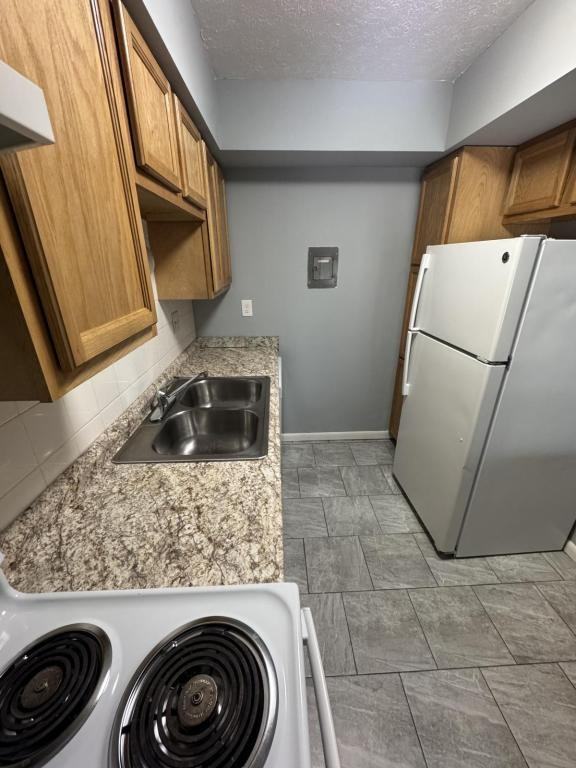 3891 Bennett Rd Apt 4 - Photo 2 of 15