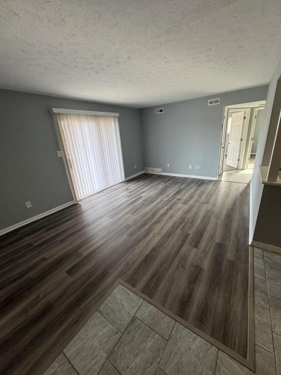 3891 Bennett Rd Apt 4 - Photo 5 of 15