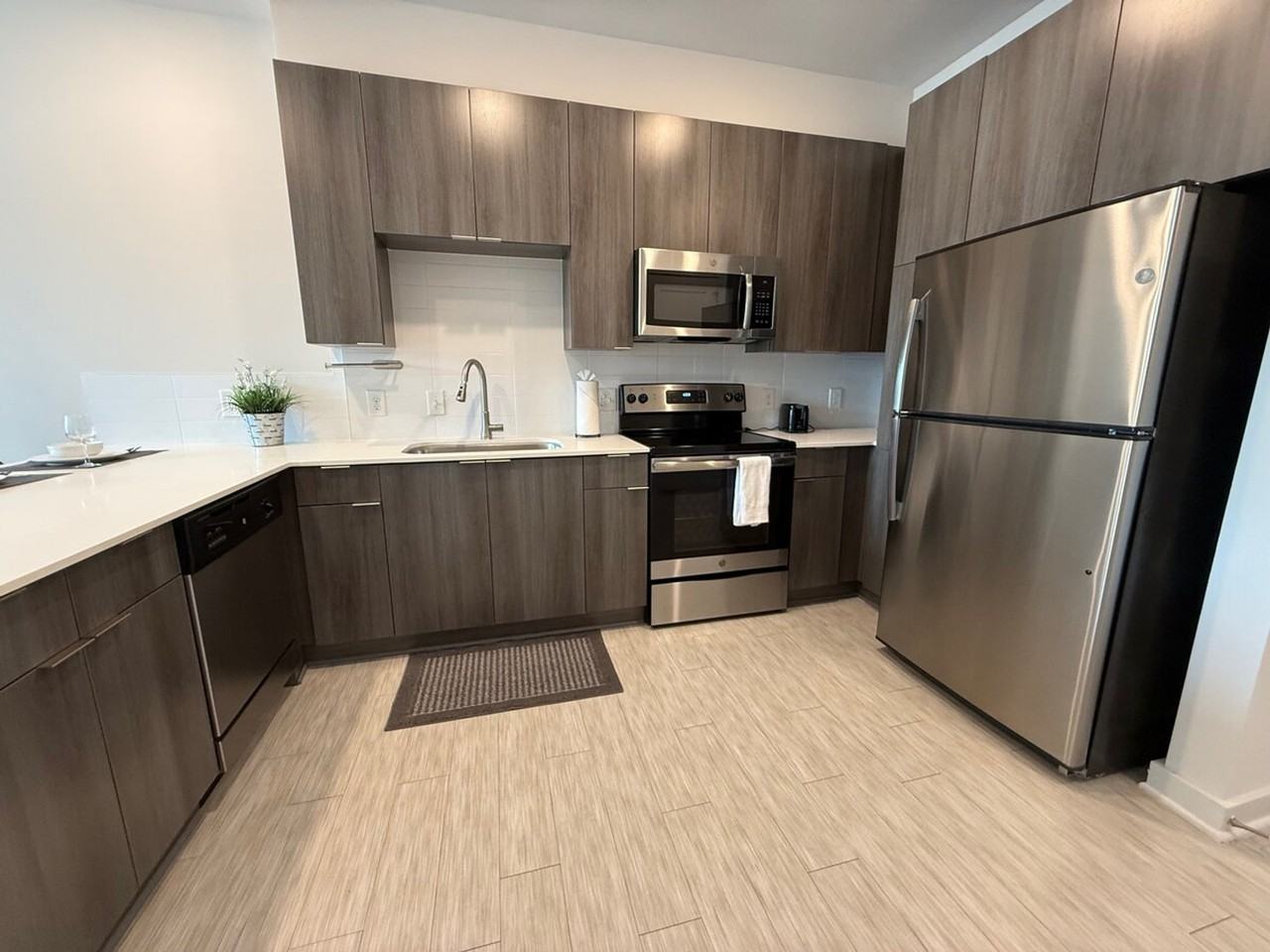 1270 Spring St Nw #1332029P - Photo 2 of 7