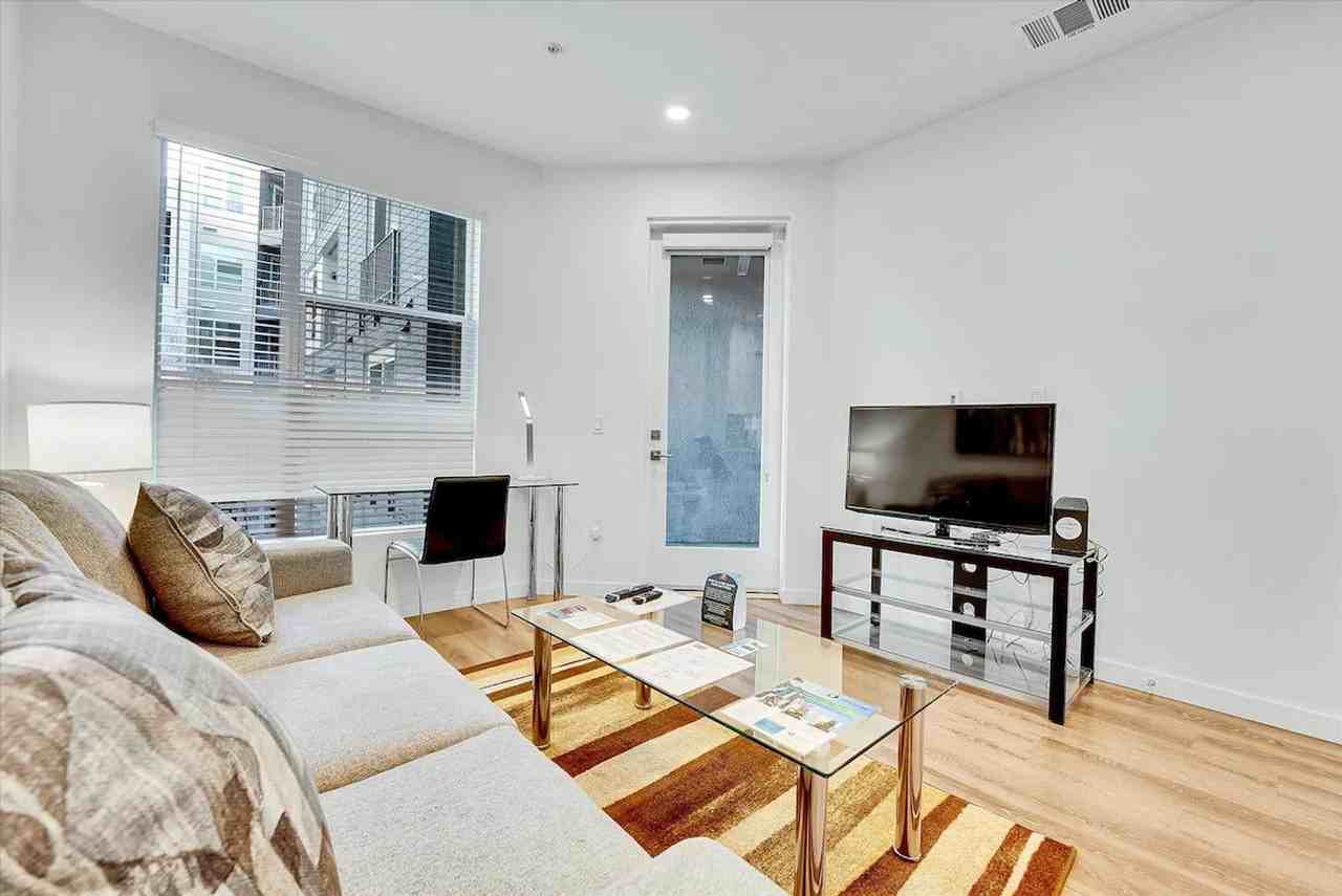 593 Camino De La Reina #1343835P - Photo 2 of 23