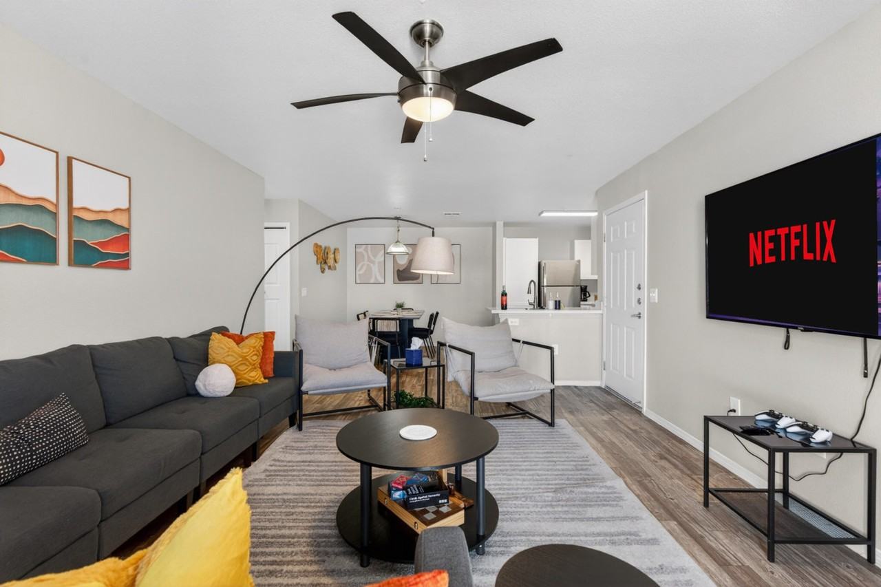 15164 N 140th Dr #1374263P - Photo 3 of 40