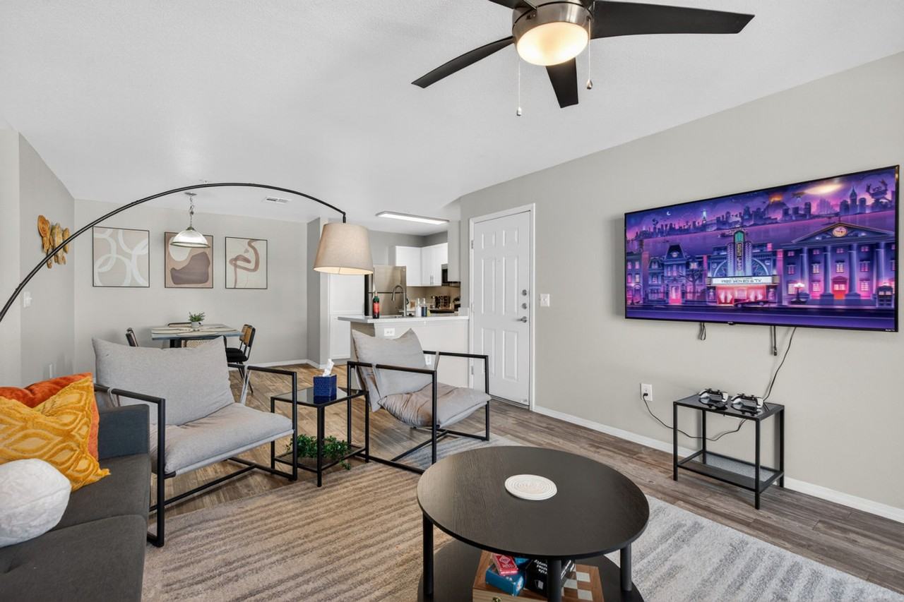 15164 N 140th Dr #1374263P - Photo 4 of 40