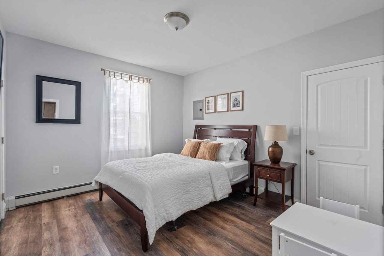 346 Admiral St #1373619P - Photo 3 of 14