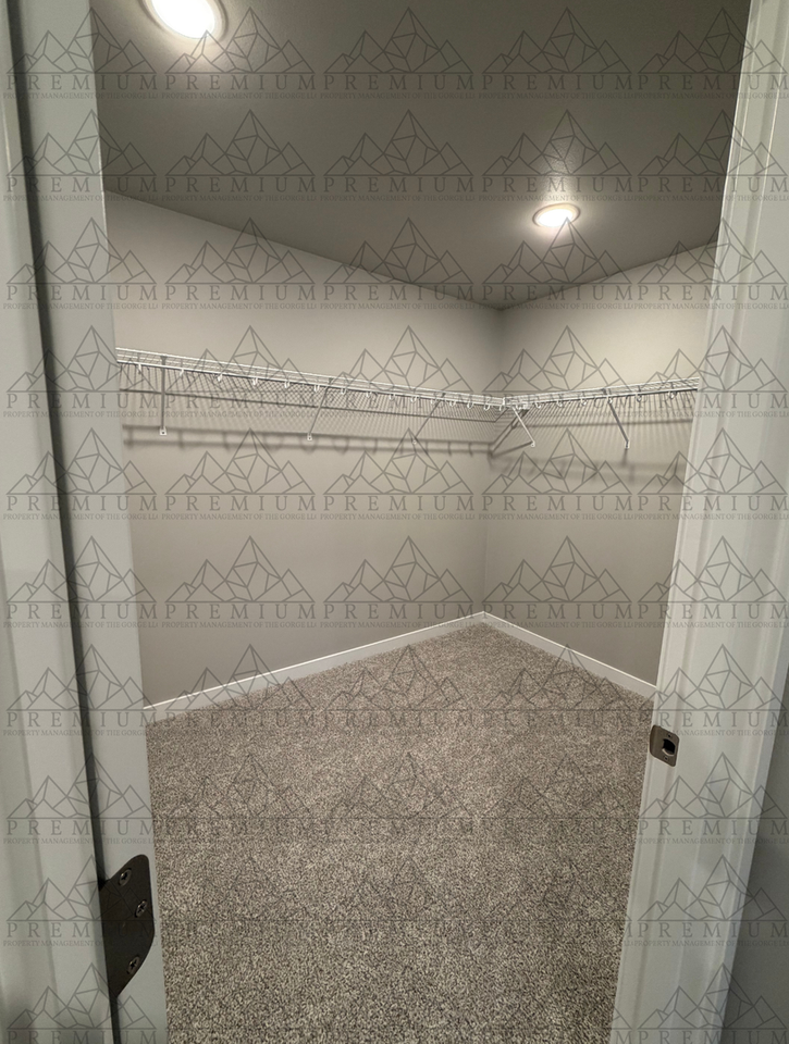 1038 Se Warco Dr - Photo 2 of 29