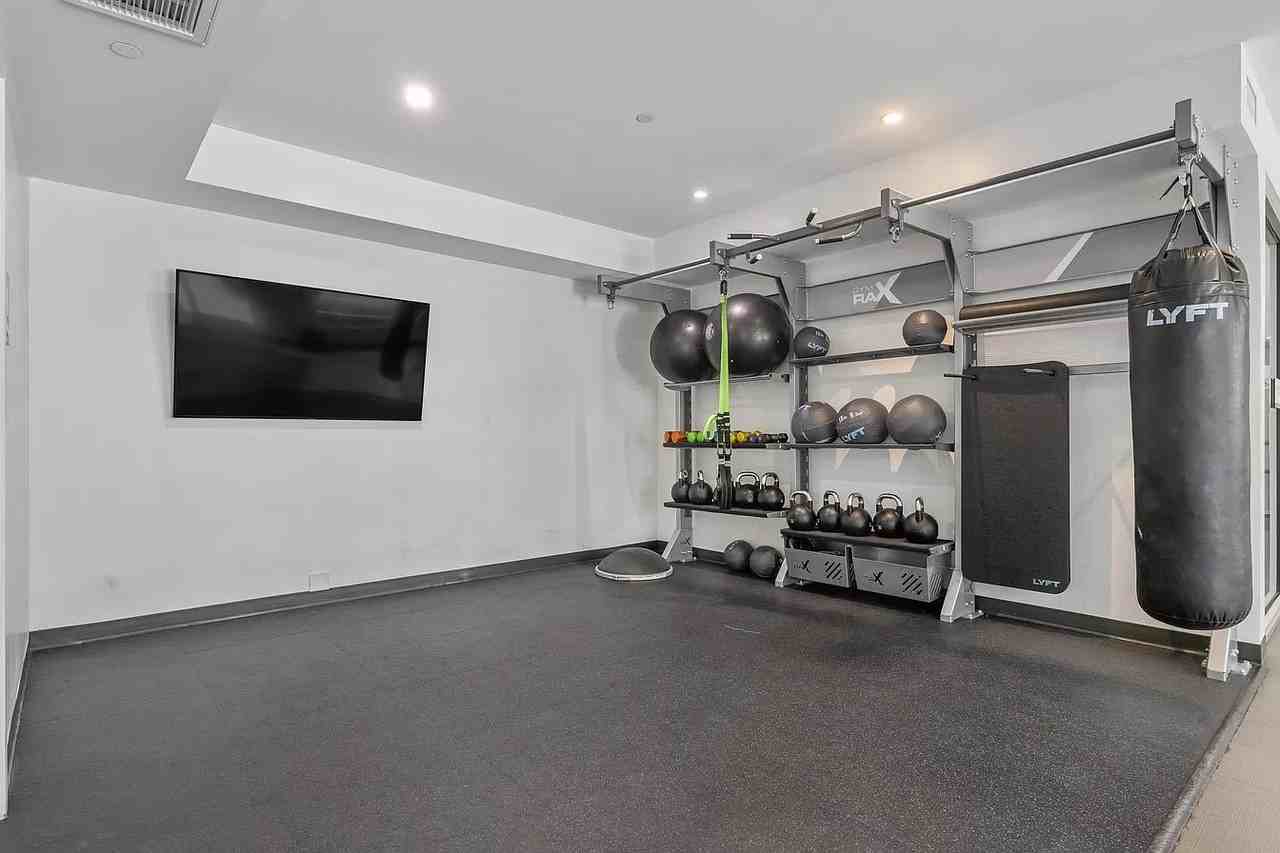 5875 Interceptor St - Photo 7 of 22