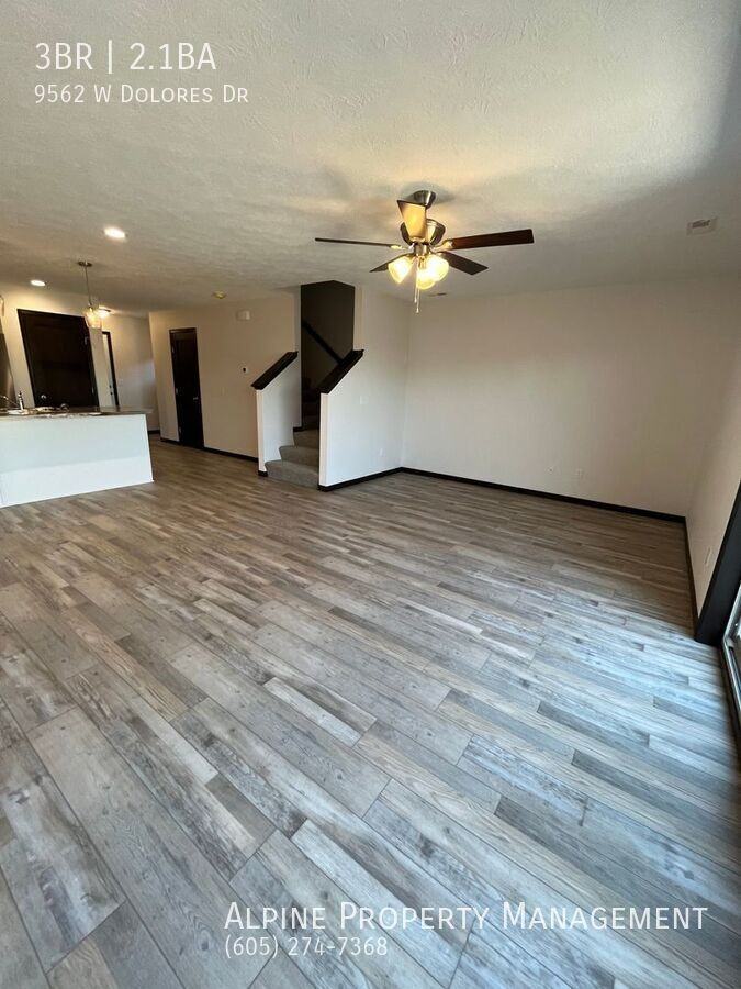 9562 W Dolores Dr - Photo 2 of 26