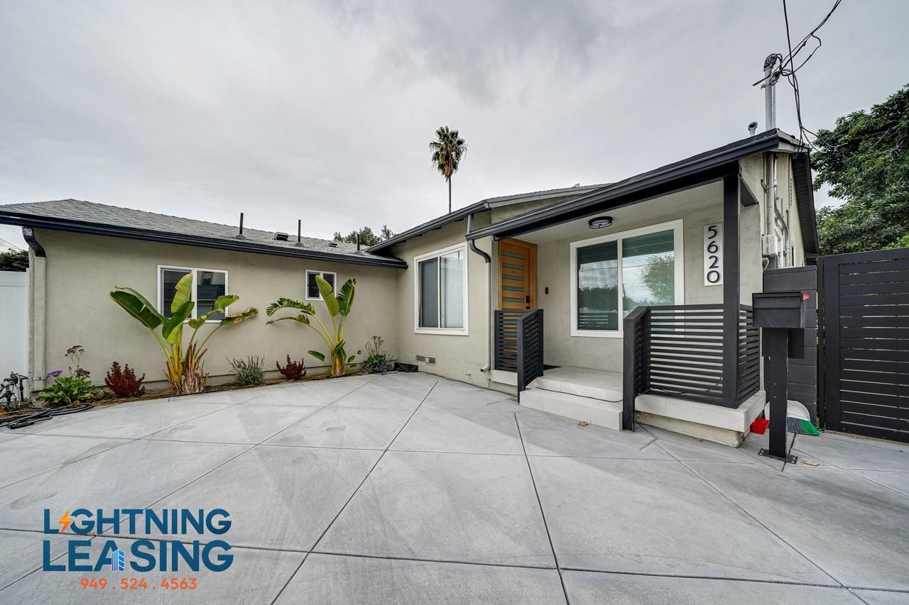 5620 Radford Ave #5620 - Photo 3 of 37