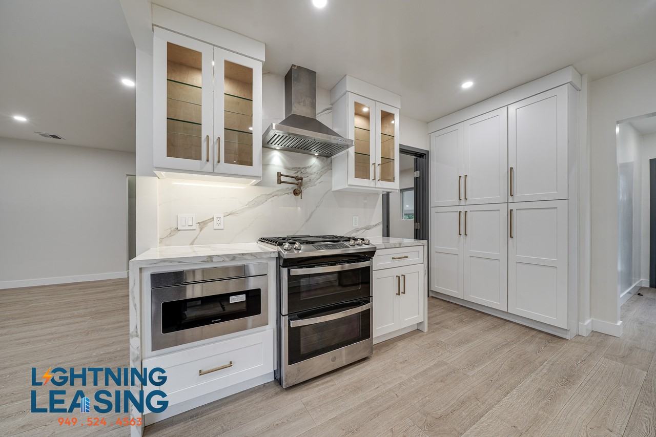 5620 Radford Ave #5620 - Photo 6 of 37