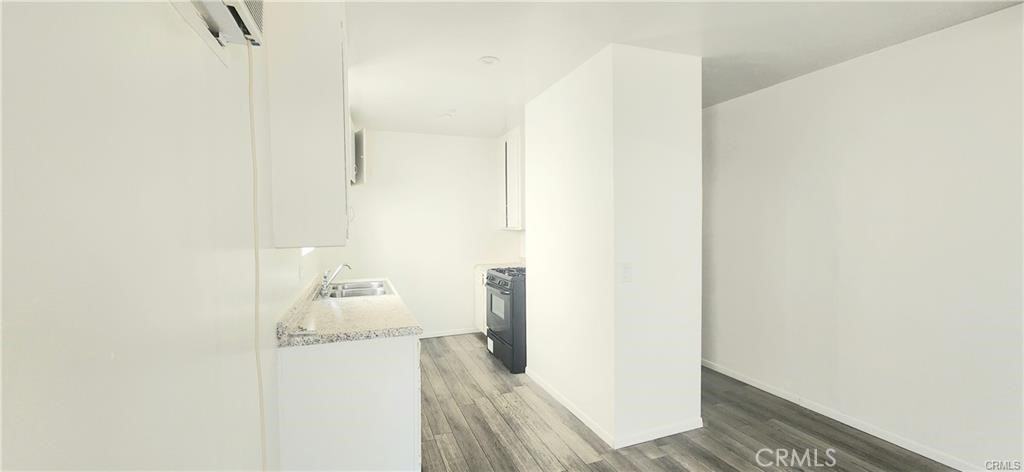2131 N Lincoln St #2131B - Photo 2 of 7