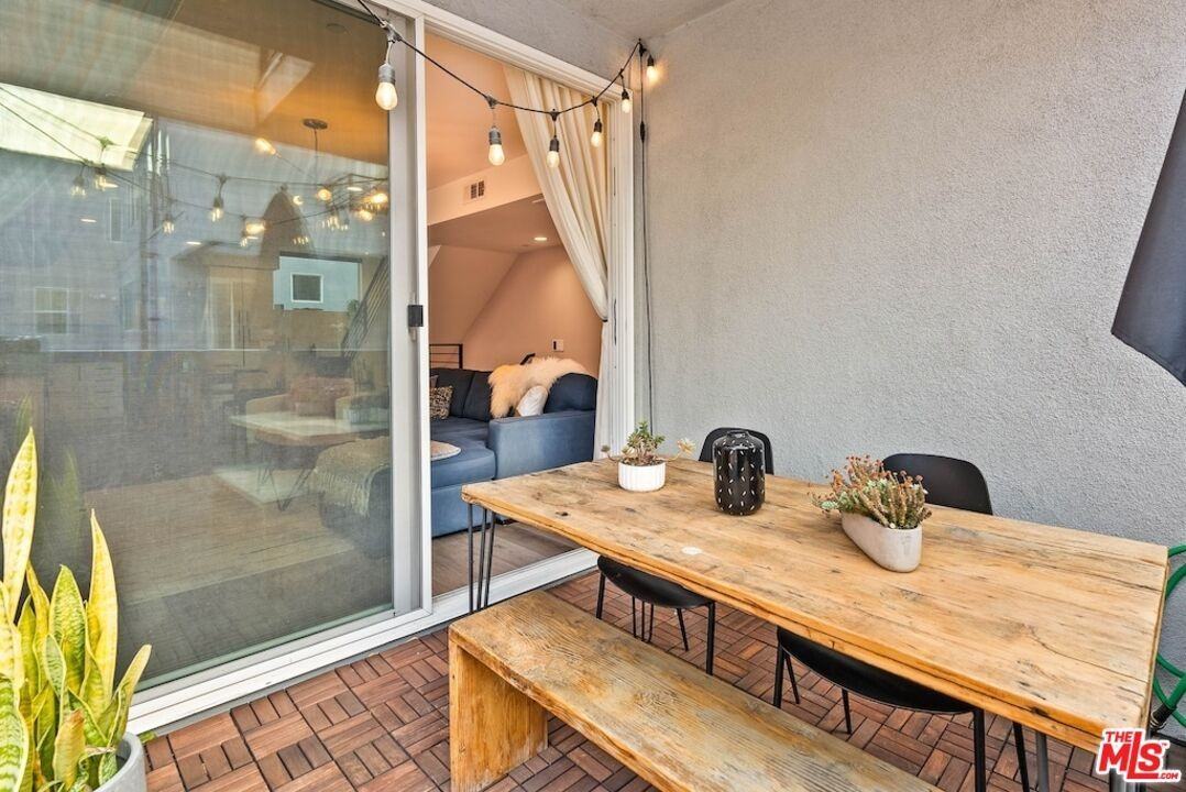 3034 1/4 N Coolidge Ave #3034 - Photo 4 of 23