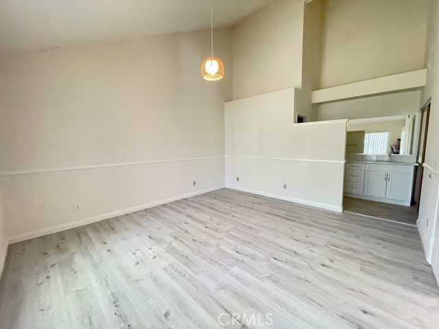 2644 S Quarry Ln #2644B - Photo 5 of 25