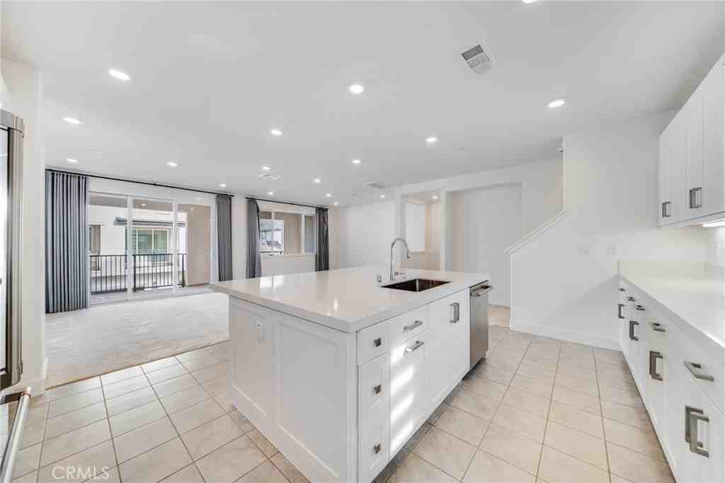 241 Culture #241 - Photo 2 of 40