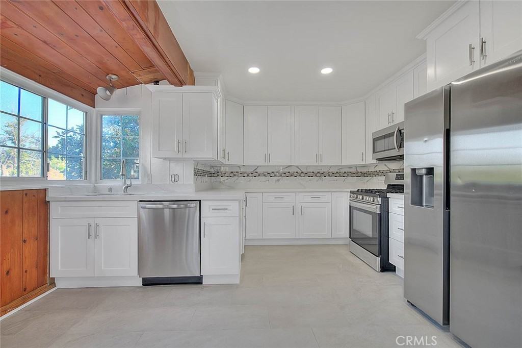 145 S Vista Grande #145A - Photo 5 of 50