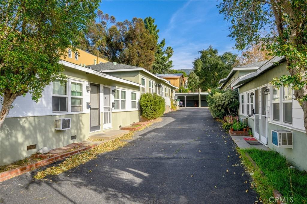 10230 Silverton Ave #10230-2 - Photo 4 of 21