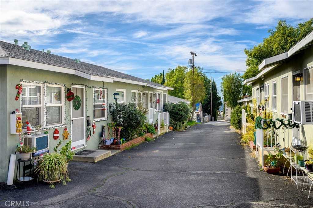 10230 Silverton Ave #10230-2 - Photo 5 of 21