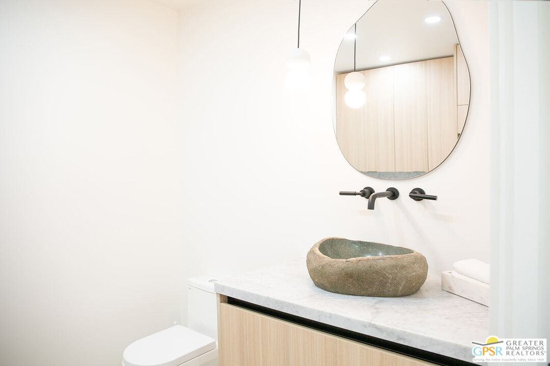 48940 Desert Flower Dr #48940 - Photo 3 of 31