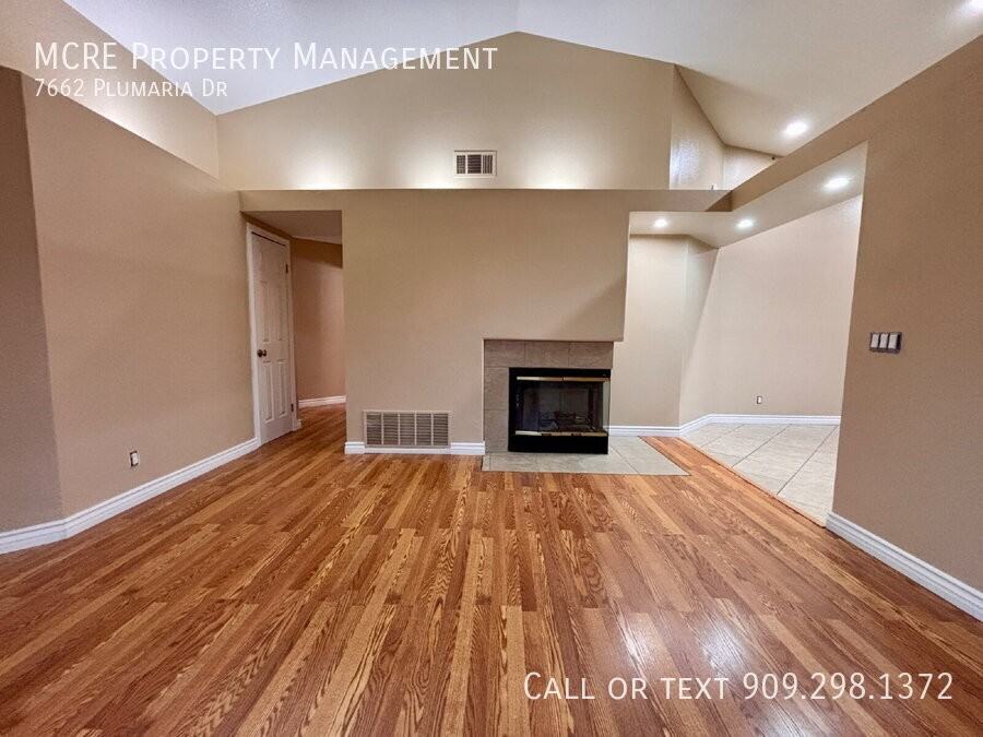 7662 Plumaria Dr - Photo 5 of 21