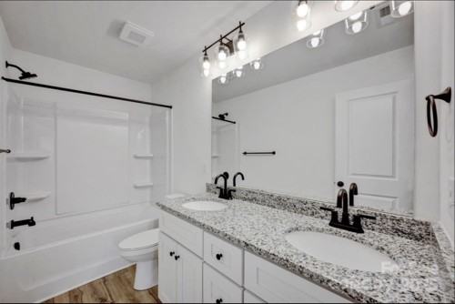 2812 S Ridge Ave - Photo 3 of 9