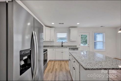 2812 S Ridge Ave - Photo 5 of 9