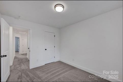 2812 S Ridge Ave - Photo 6 of 9