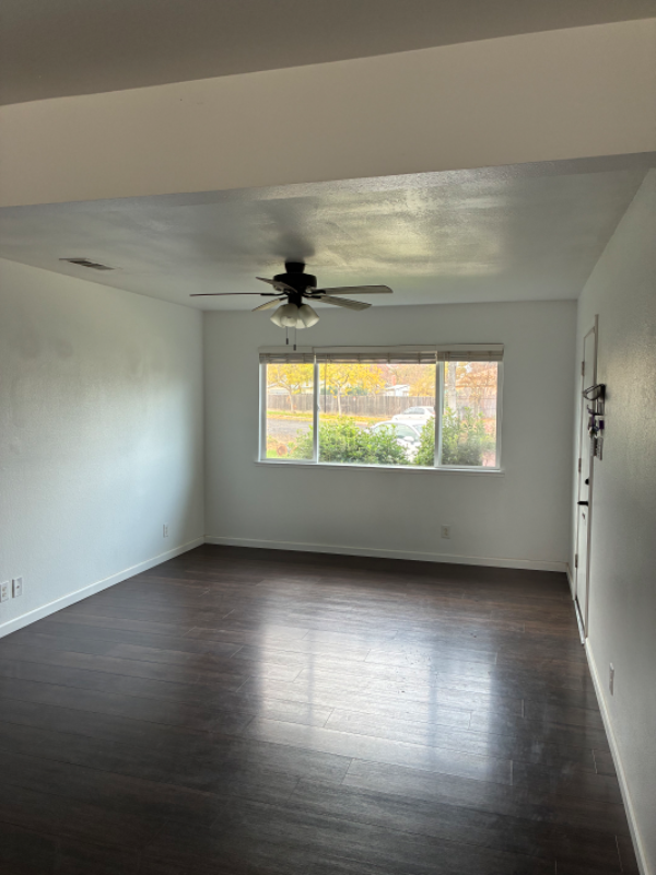 1896 Barnett Way - Photo 2 of 20