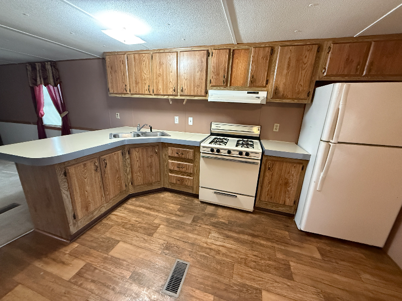 10530 E Sidney Rd - Photo 3 of 13