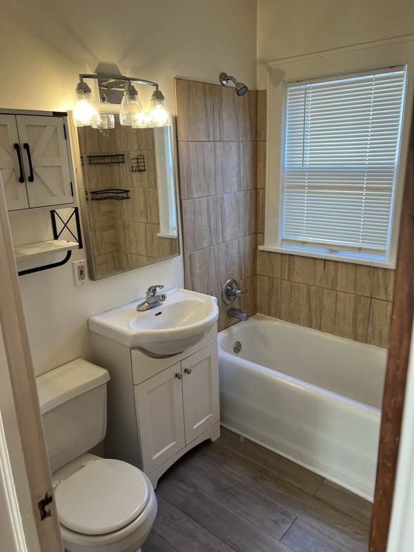 8512 Woodland Ave - Photo 6 of 14