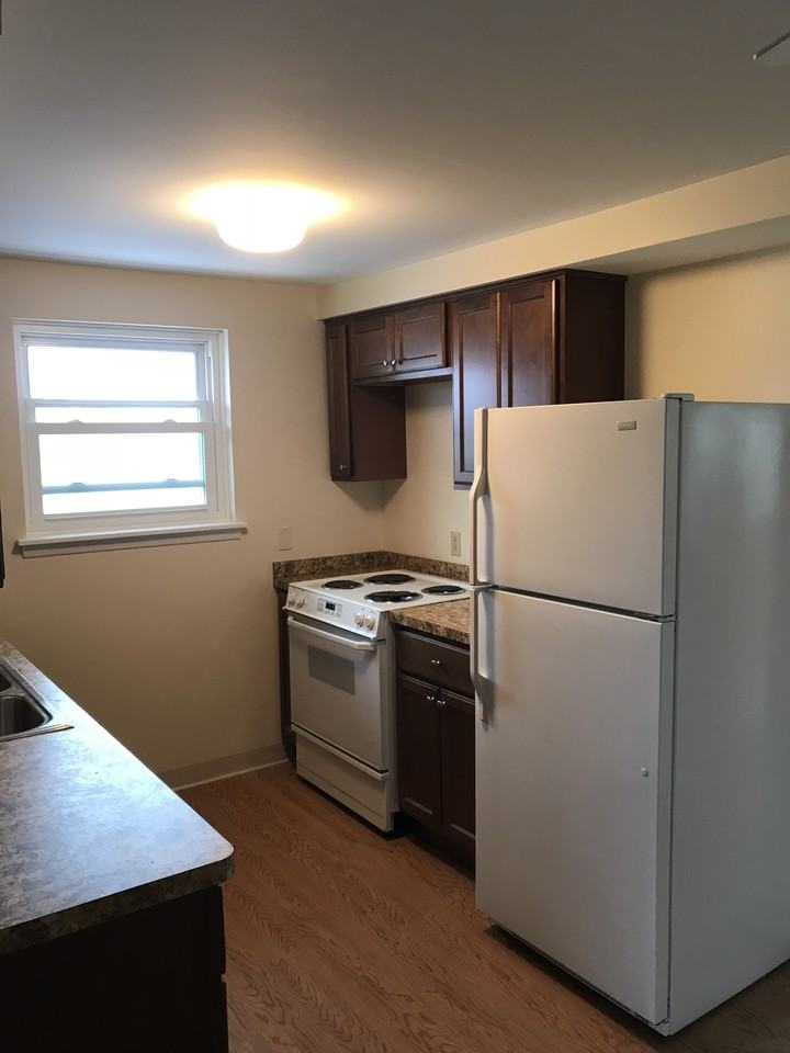 3763 S Park Ave #1 - Photo 4 of 10