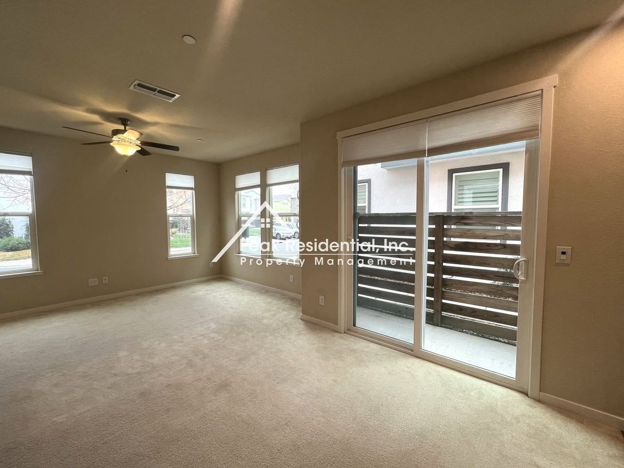 4414 Ocean Ln - Photo 6 of 23