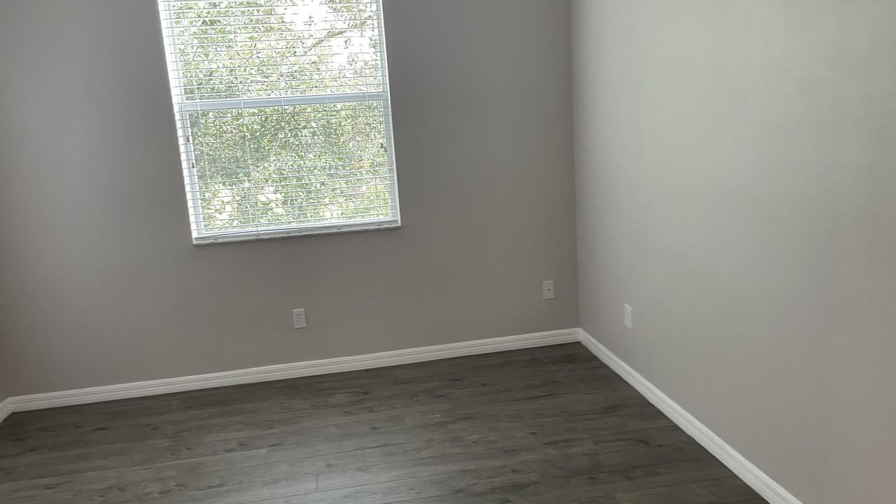 10604 Savannah Wood Dr #84 - Photo 2 of 20