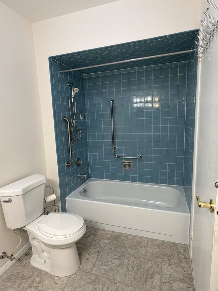 84 Amberly Dr #J - Photo 4 of 14