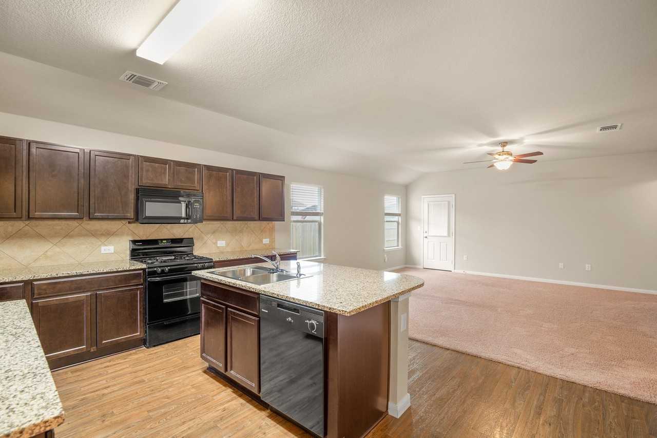 221 Alpha - Photo 2 of 15