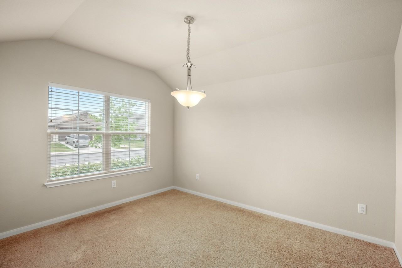 221 Alpha - Photo 7 of 15